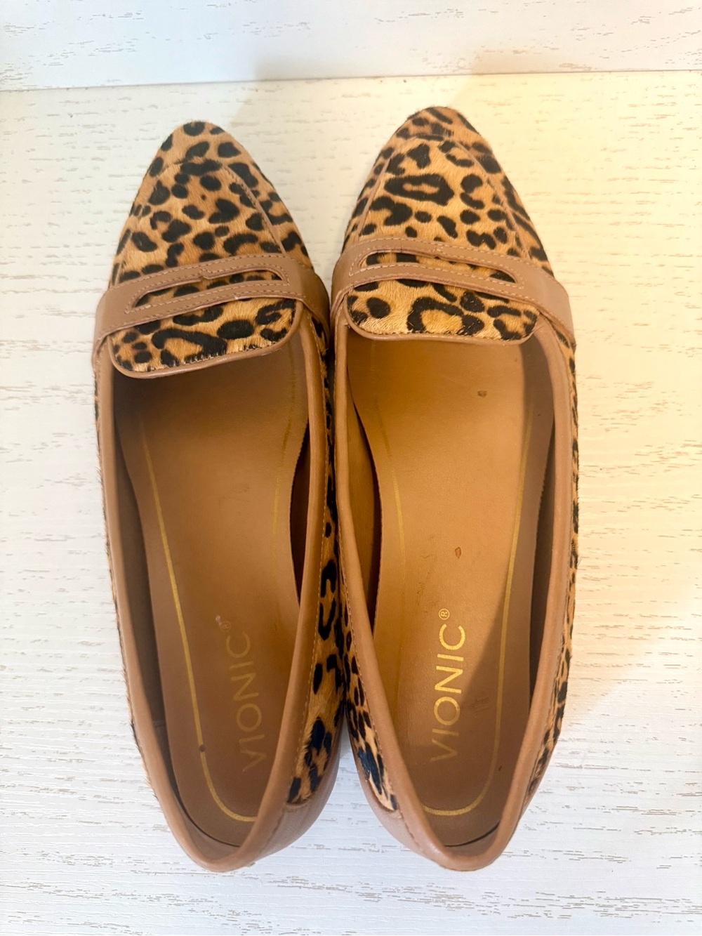 Vionic Leopard-Print Pointed Toe savanna Flats size 8 US women’s